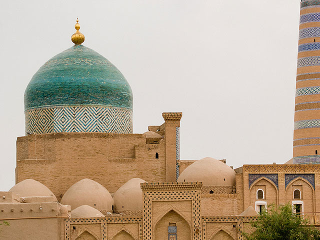 Pakhlavan Mahmud mausoleum