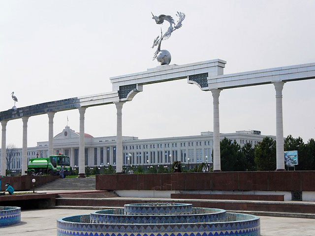 Mustakillik square